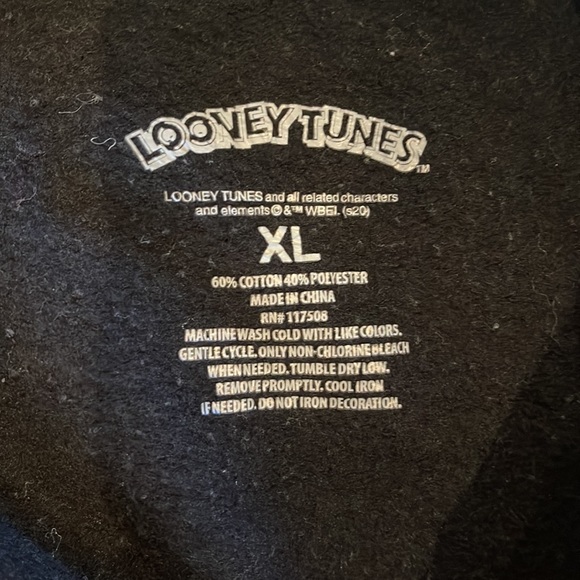 LOONEY TUNES XL SWEATSHIRT! - Picture 3 of 4